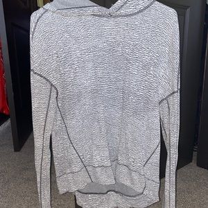 lululemon shirt w/ hood & small pocket